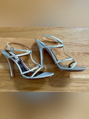 Badgley Mischka Silver Metallic Strappy High Heel Sandals